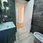 Chestnut Yard Apartmán Tirana