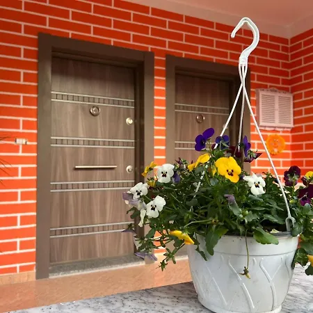 Апартаменты Chestnut Yard *